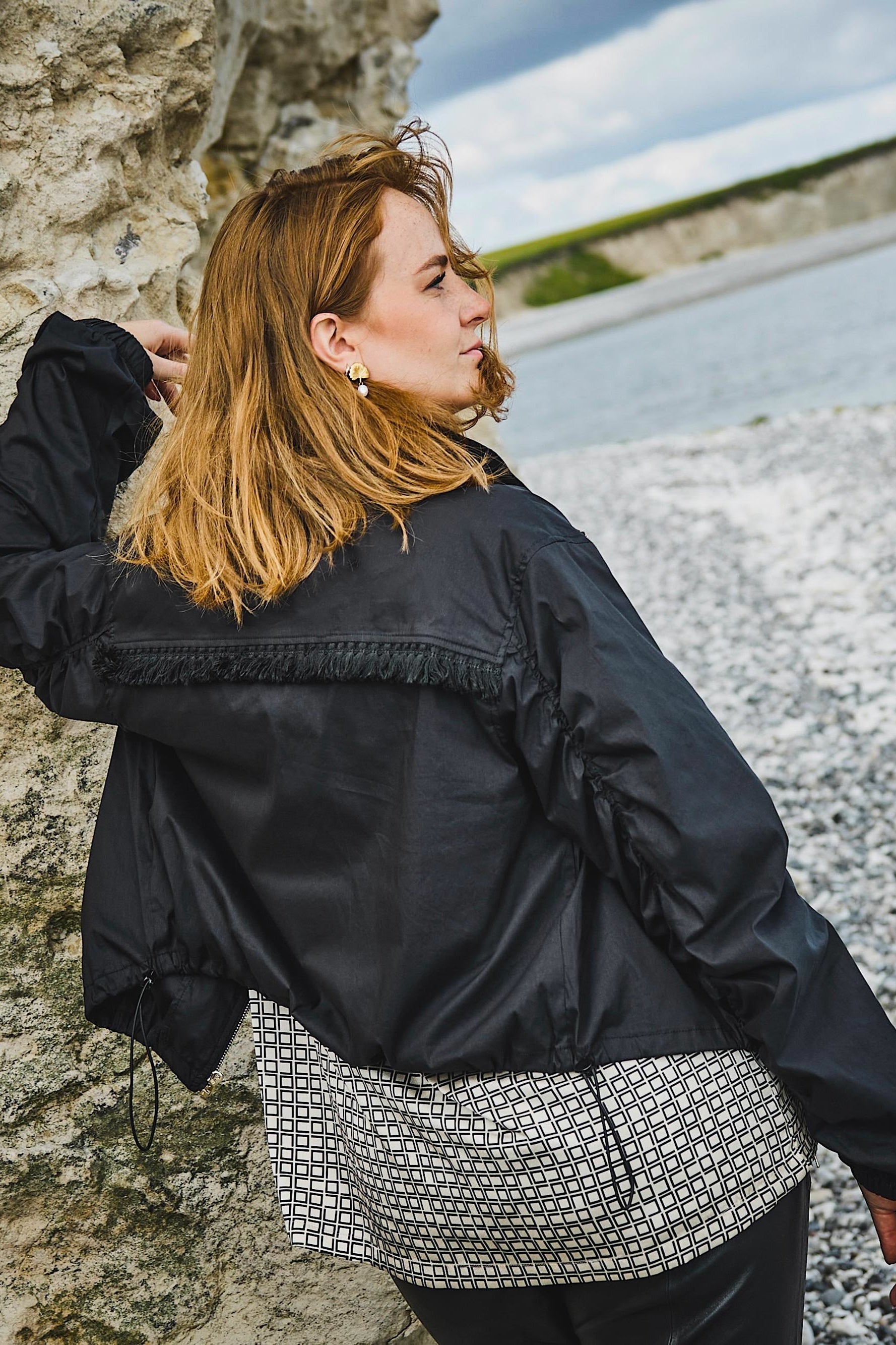 Ali Jakke med frynser