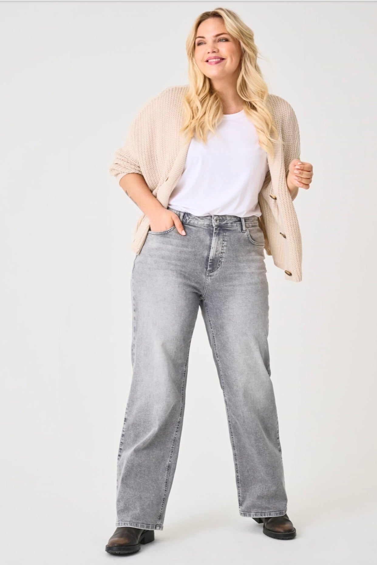 Willy jeans med vidde Grå