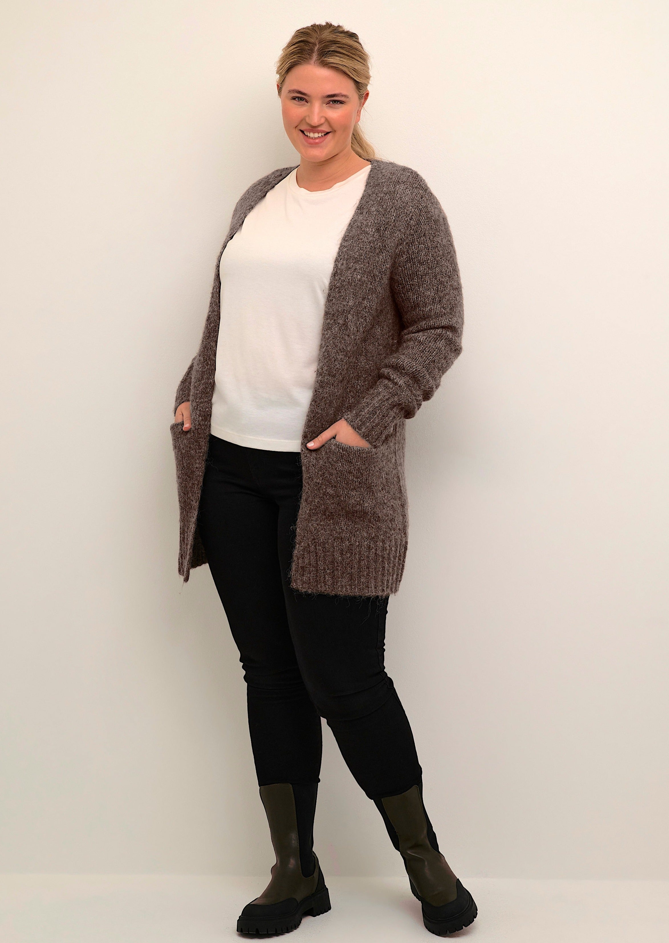 KCalicia Strik Cardigan