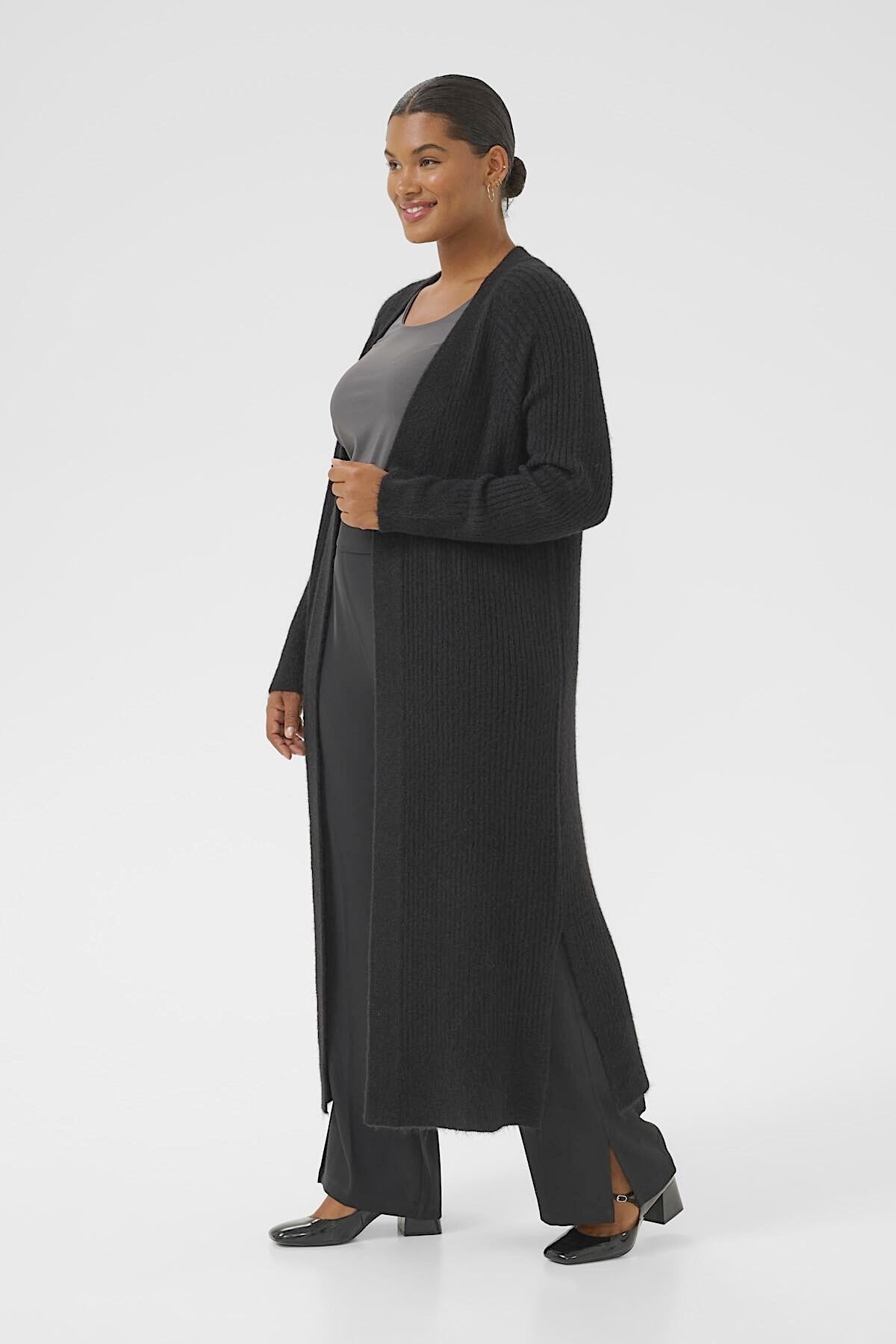 KCrinye Lang Strik Cardigan
