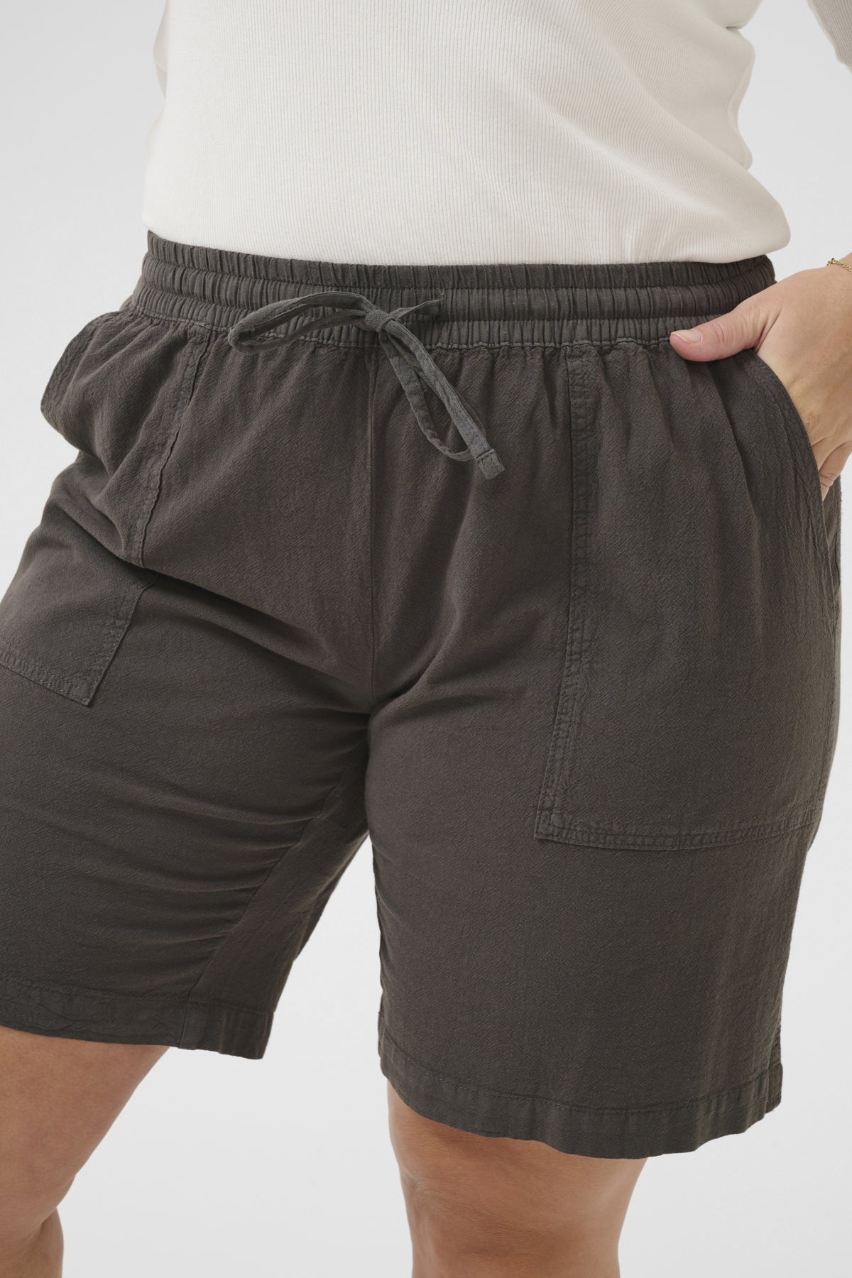 KCnana Liah Shorts