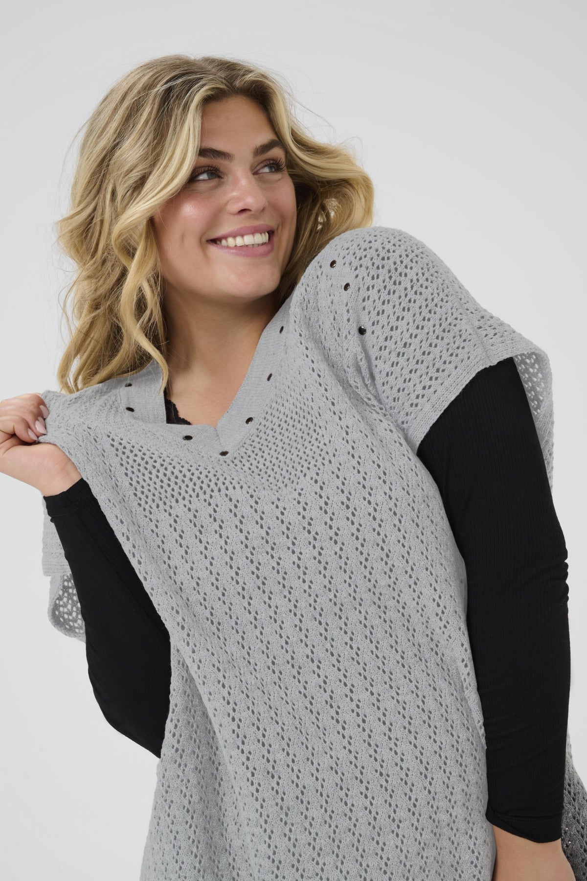 KCrosa Strik Poncho Gråt