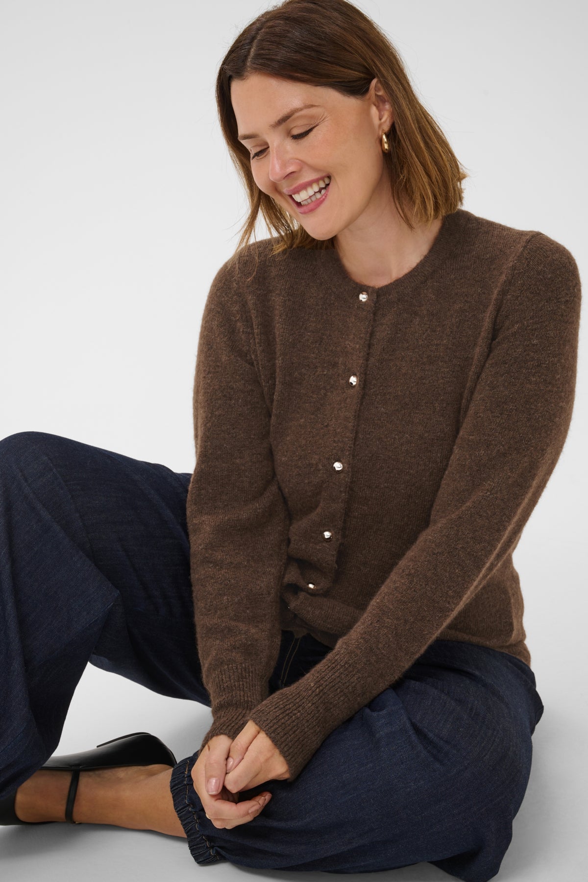 KCniela Strik Cardigan
