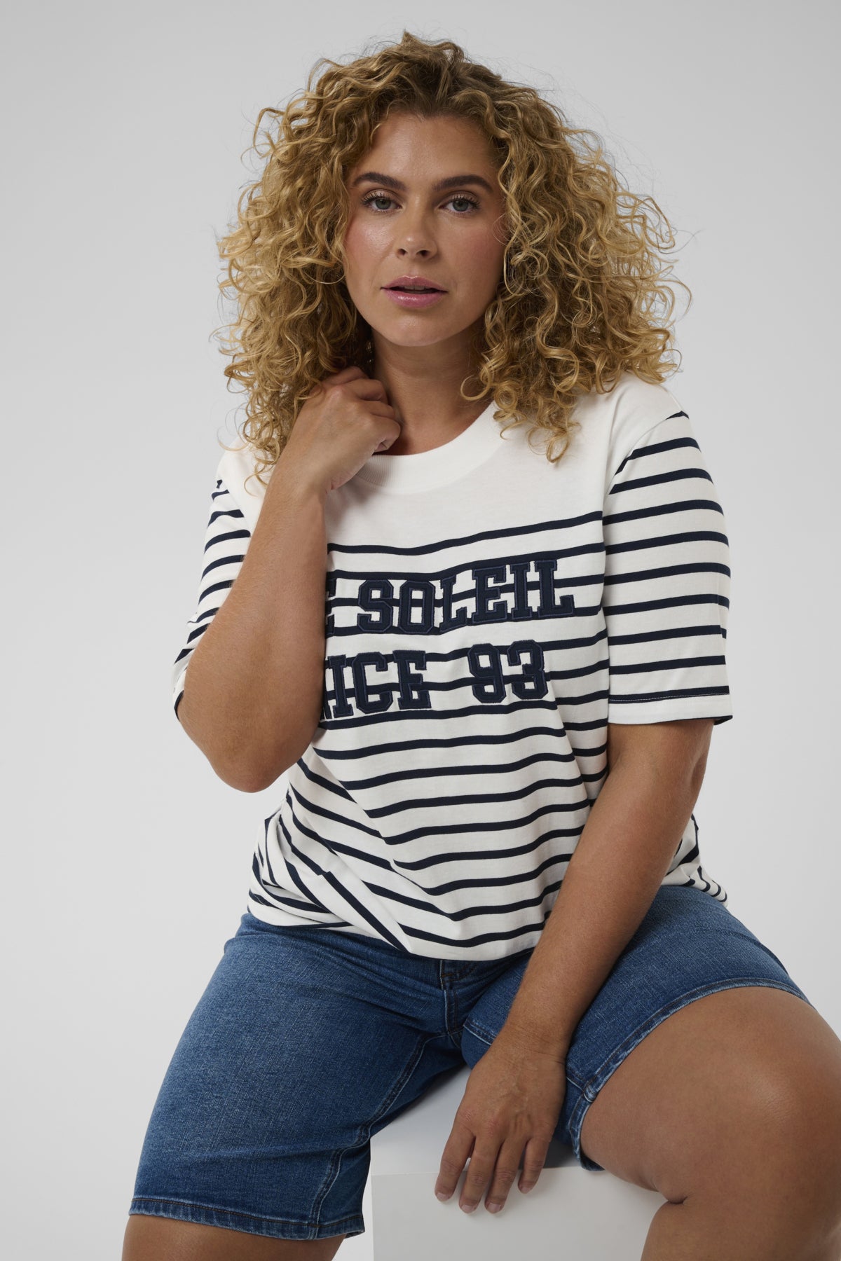 KCnalia T-shirt