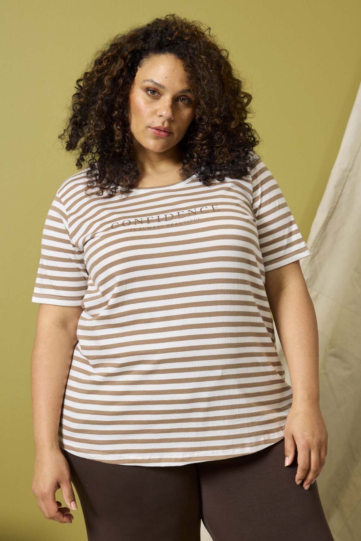 Karin T-shirt Beige