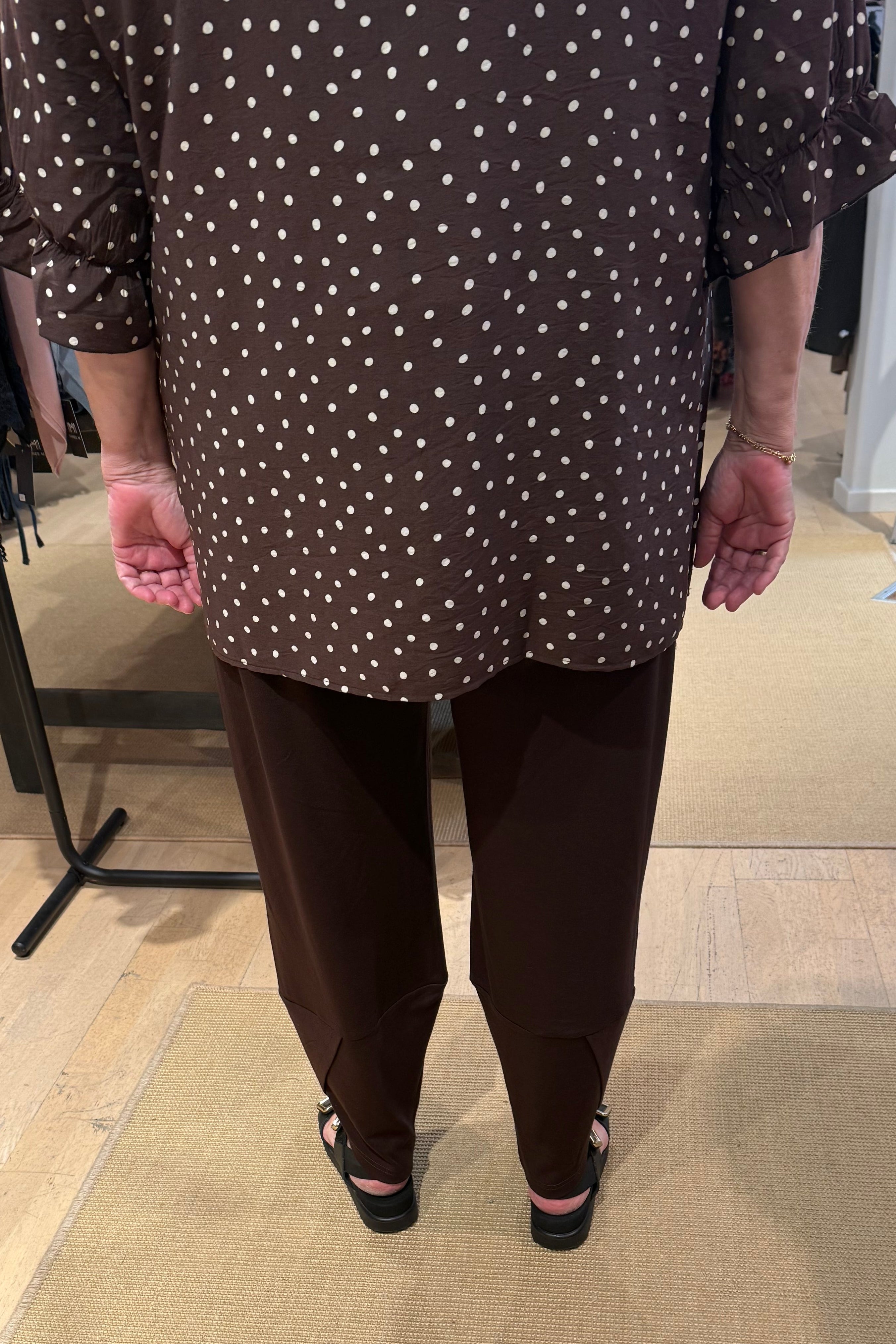 Huda Bukser Brun